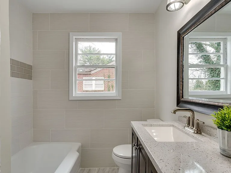 1206 Rolling Fields Dr — Photo 23