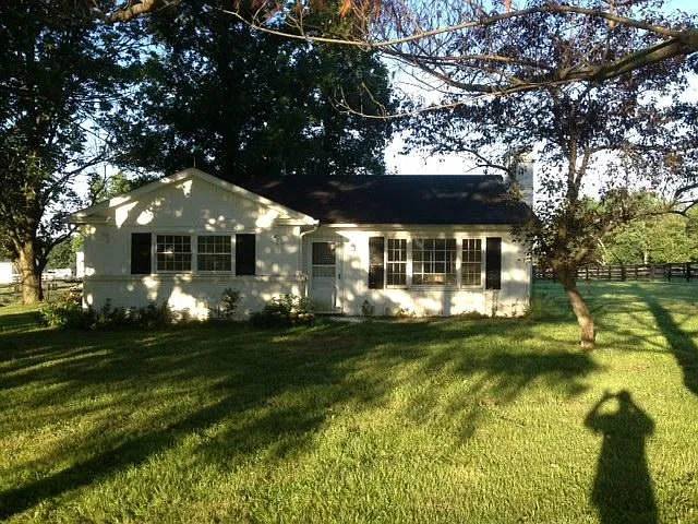 7253 Woodward Claypool Rd