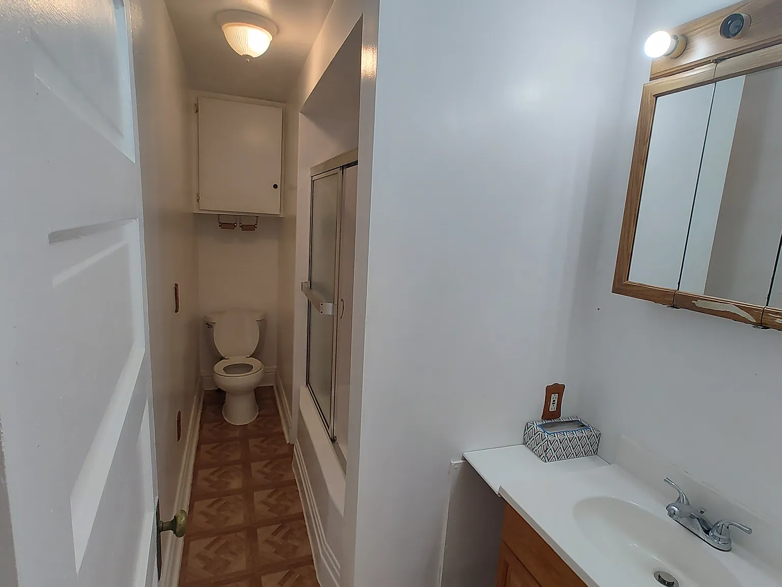 2 bed, 900 sqft, $900 — Photo 3