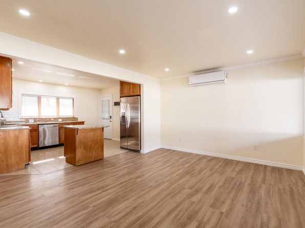 26 Flagstone Ln