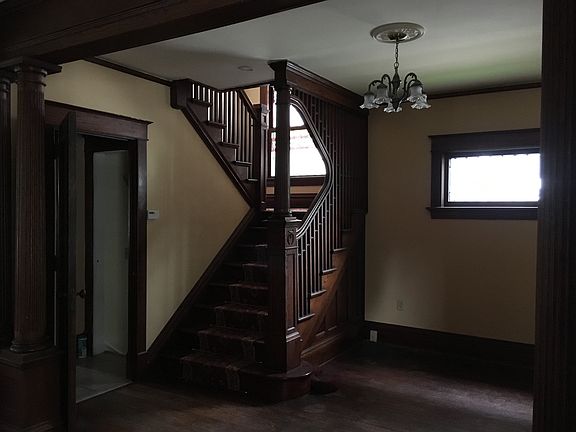 Entry, facing stairs/kitchen