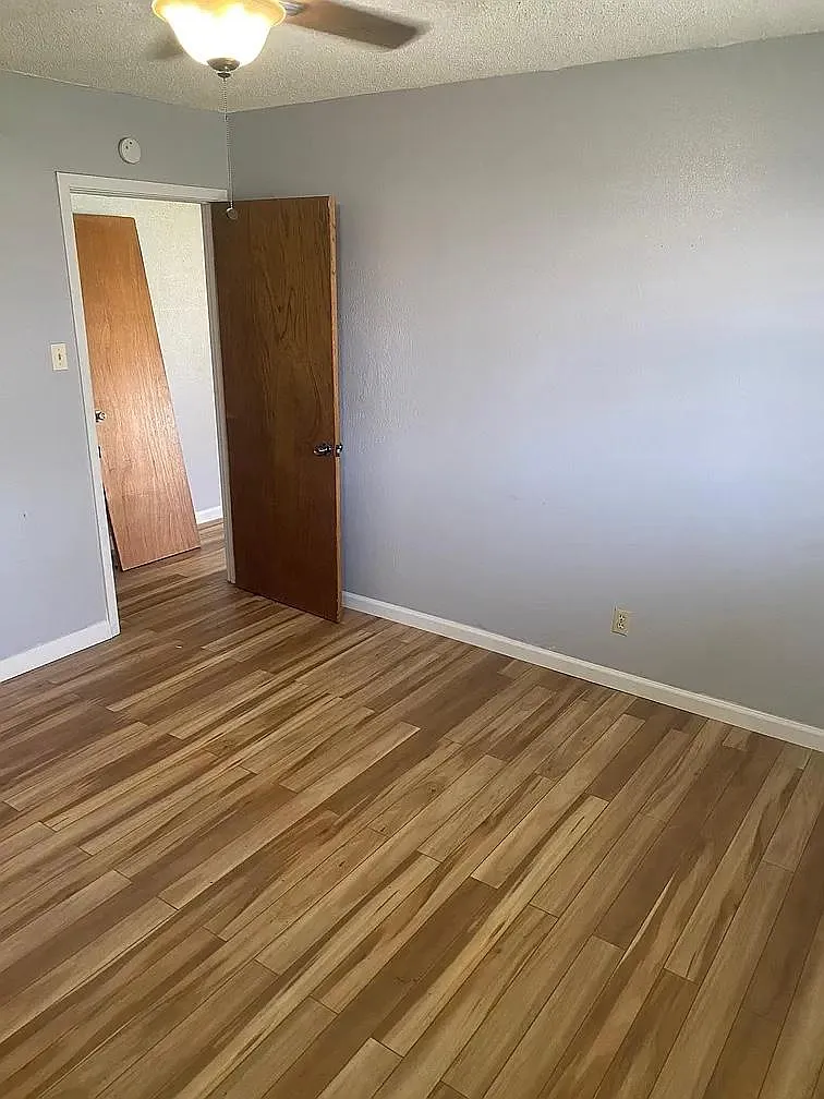 507 N San Marcos St — Photo 2