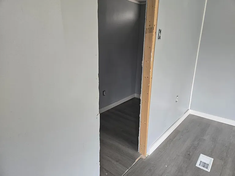 435 Parsons Rd #8 — Photo 2