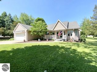 4122 Arcada Dr, Alma, MI 48801