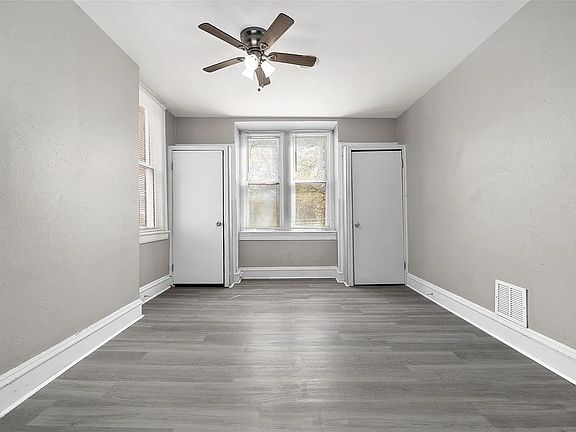 3rd image of 3241 S Jefferson Ave #A