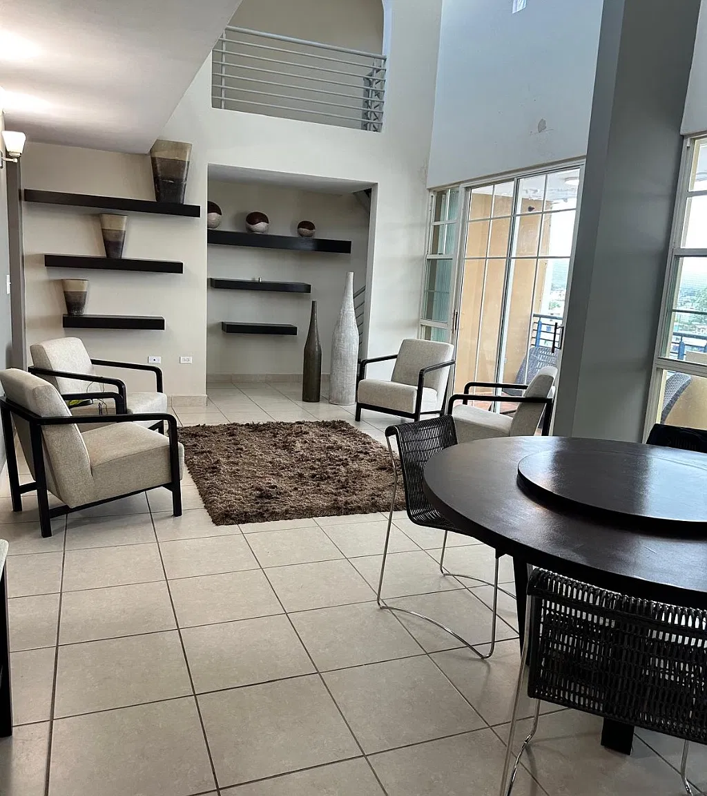 3 bed, 2.0 bath, 230 sqft, $2,200 — Photo 1