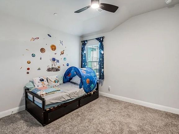 3rd image of 825 Heart Reef Rd