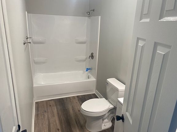 5th image of 3810 Ramblewood Dr
