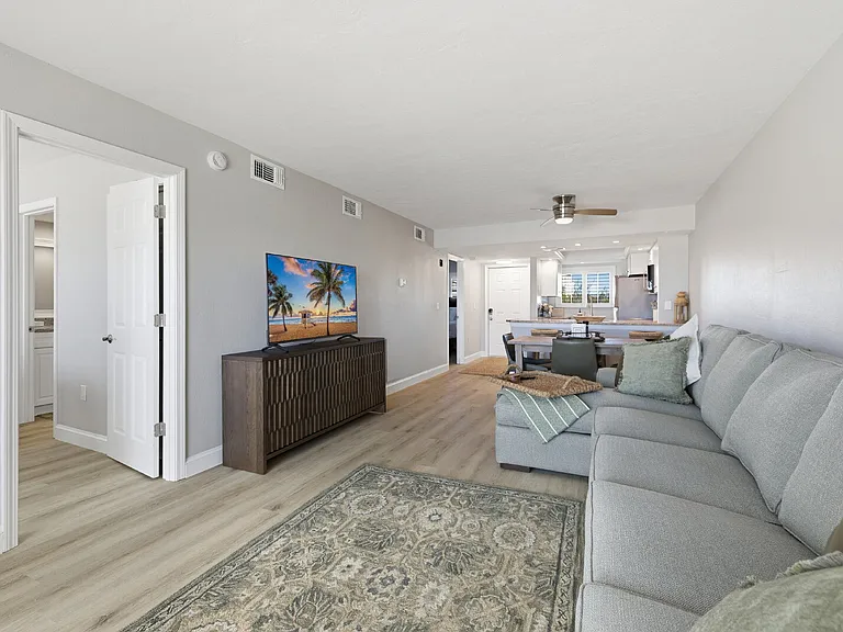 8350 Estero Blvd #125 — Photo 8