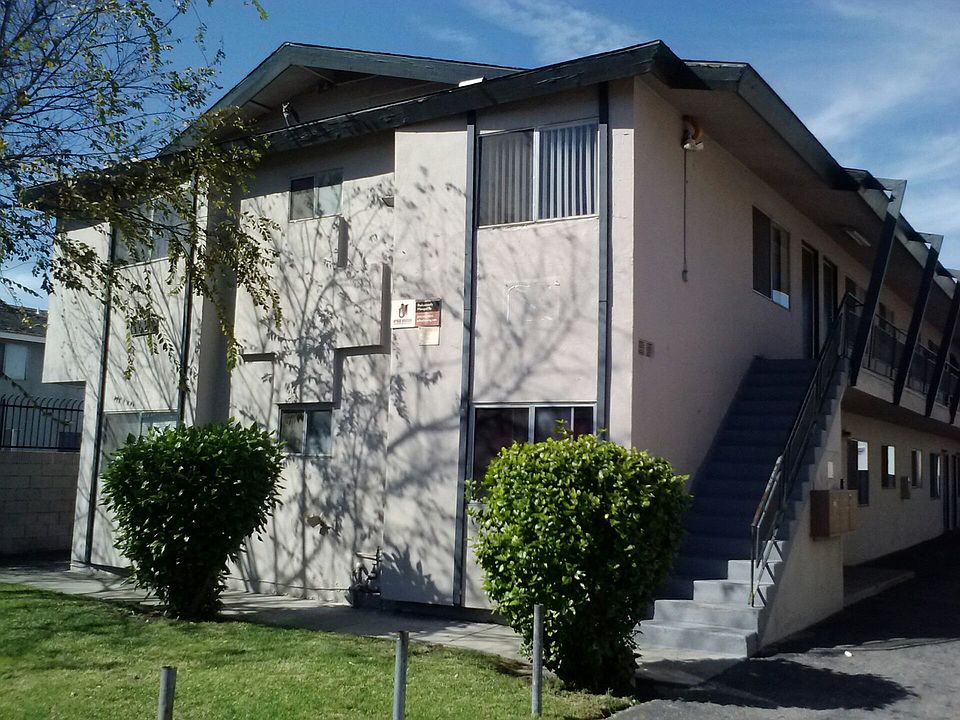 1st image of 1425 W 225th St APT 5