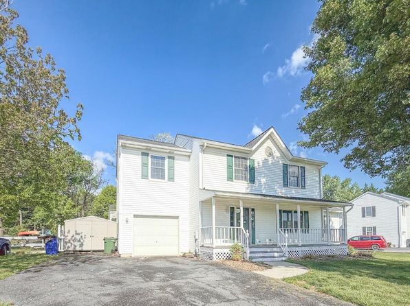 3910 Red Leaf Ct