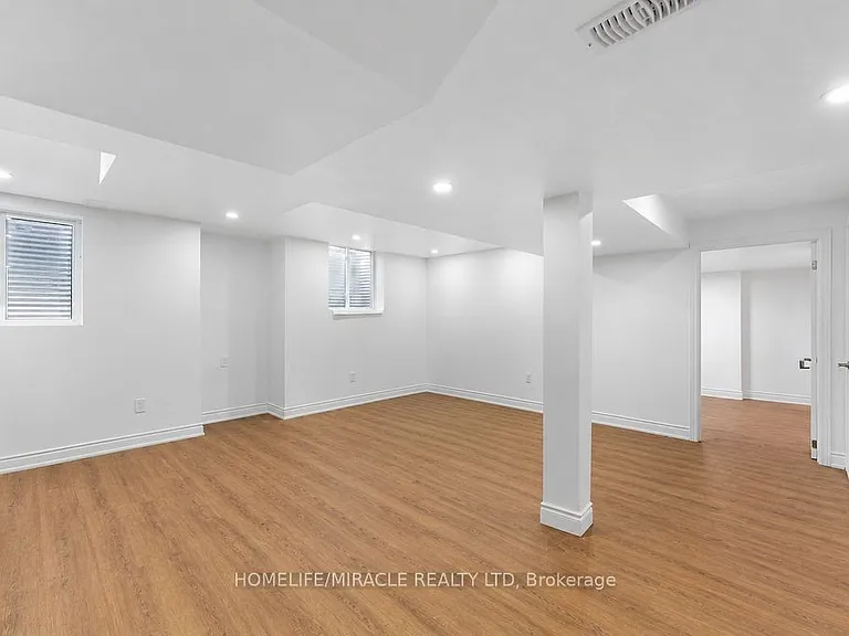 1583 Frolis St — Photo 3
