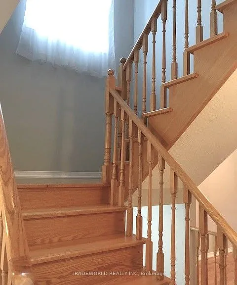 68 Thoroughbred Way — Photo 5