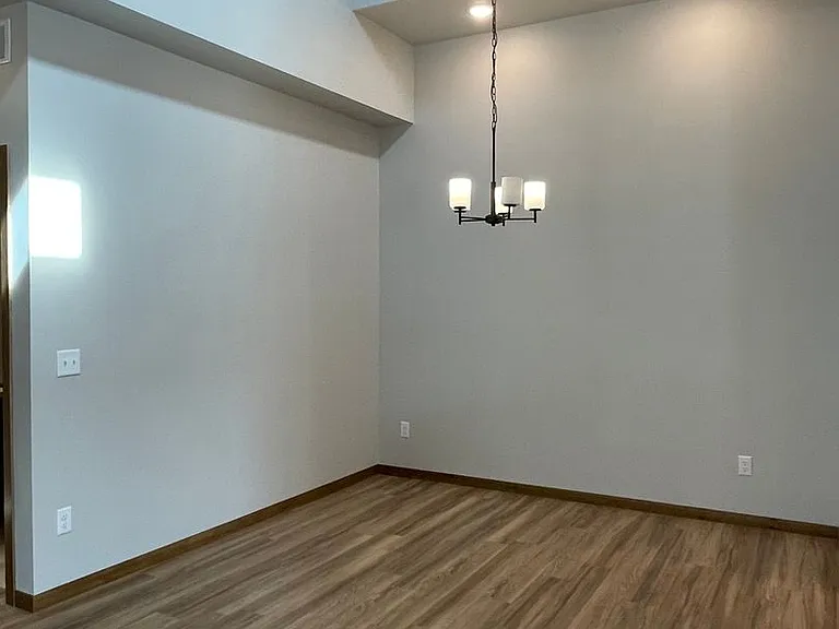 2410-2416 E Copalis Pl — Photo 4