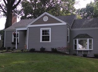 14 Silver Ln, Saint Louis, MO 63122