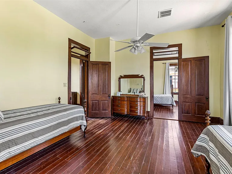 2002 Avenue K — Photo 23