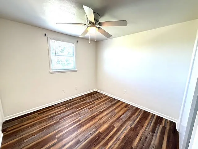 550 Elm St #A — Photo 15