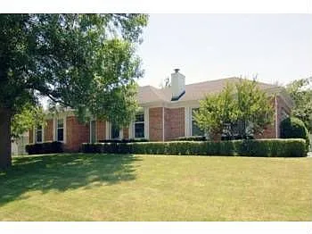 10711 W Pickford Ave photo 1