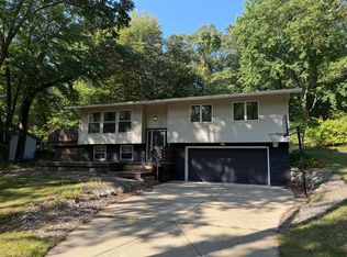 18291 Forest Ave, Spring Lake, MI 49456
