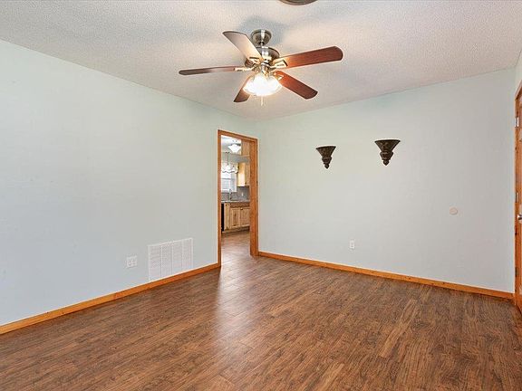 4th image of 6418 NW Compass Dr