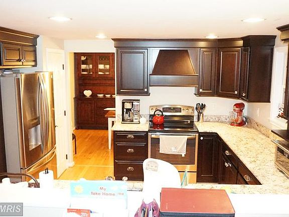 2nd image of 616 Bay Green Dr