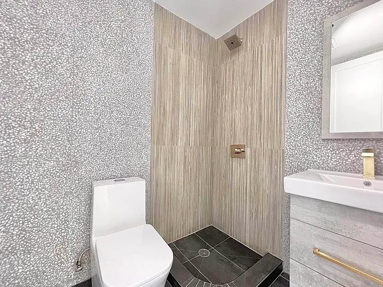 48 Bleecker St #4R — Photo 11
