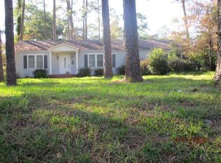1507 Dean Dr, Waycross, GA 31501