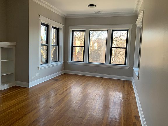 3rd image of 3614 N Wilton Ave #3N
