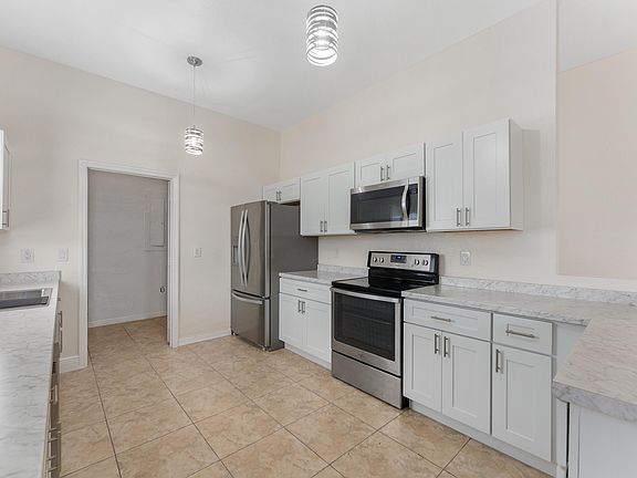 4th image of 3011 Avenue M