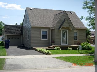 7013 W 95th Pl, Oak Lawn, IL