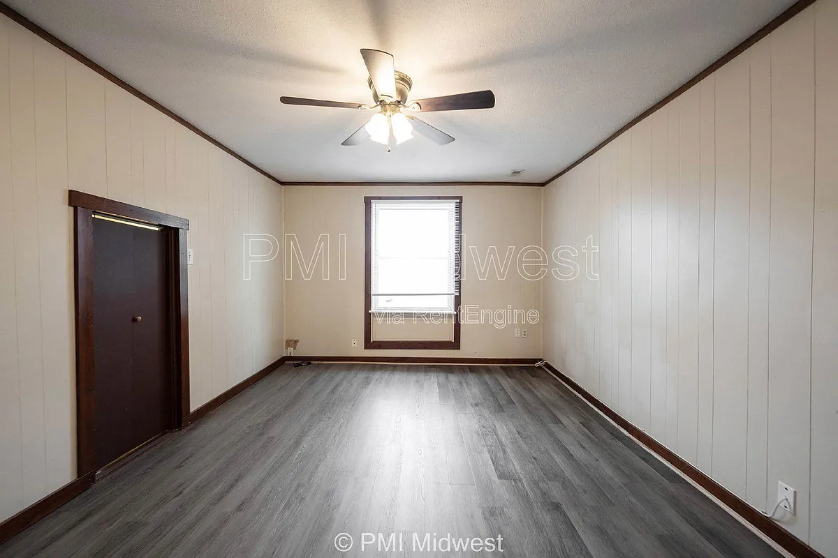 Building Photo - 411.5 S East St