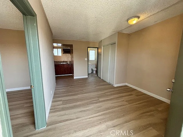 1012 S Electric Ln #D — Photo 2