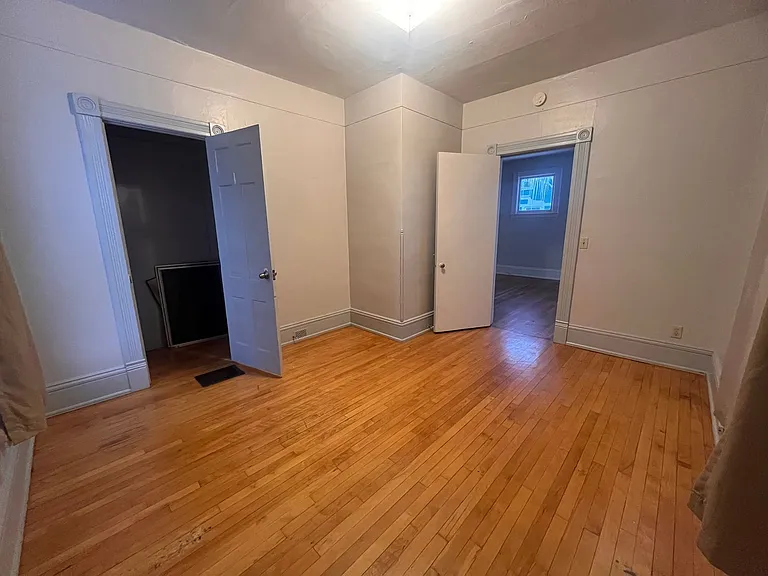 317 Henry Ave SE — Photo 9