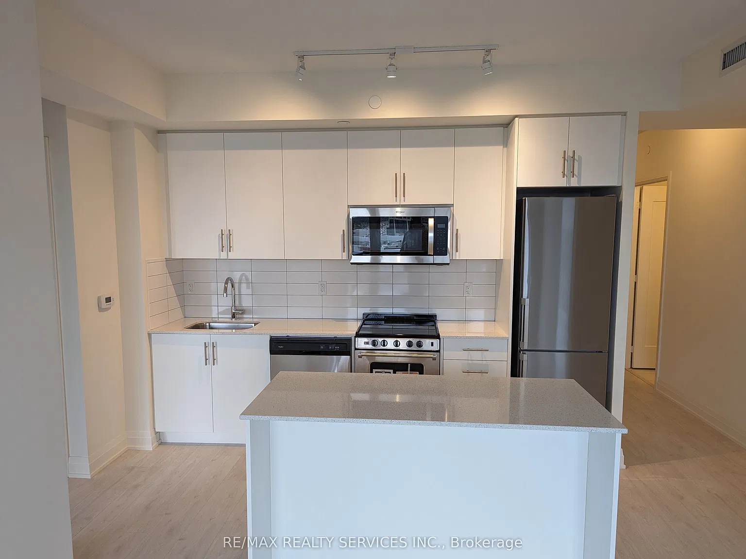 3 bed, $2,800 — Photo 4