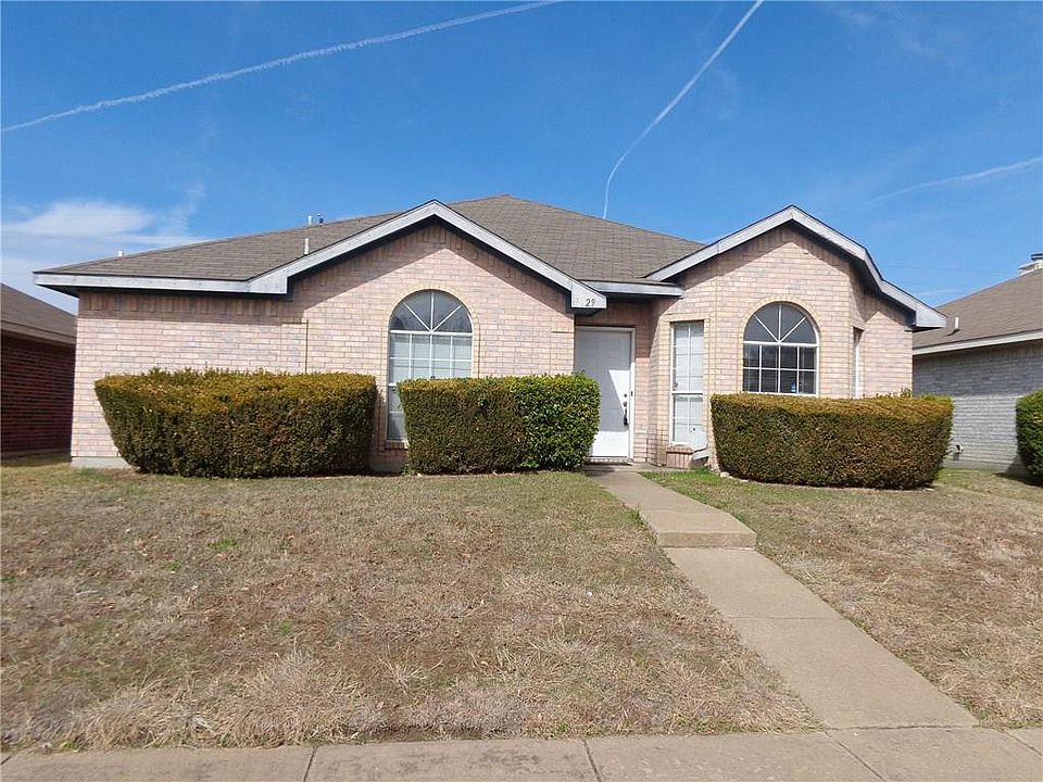 1st image of 829 Applewood Dr