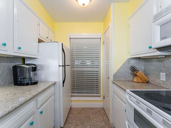 5th image of 3608 Gulf Blvd #102-A