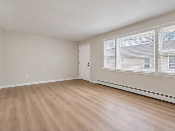 748 Alden St, Springfield, MA 01109