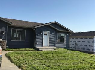 3953 Orchardview Ln NW, Rochester, MN 55901