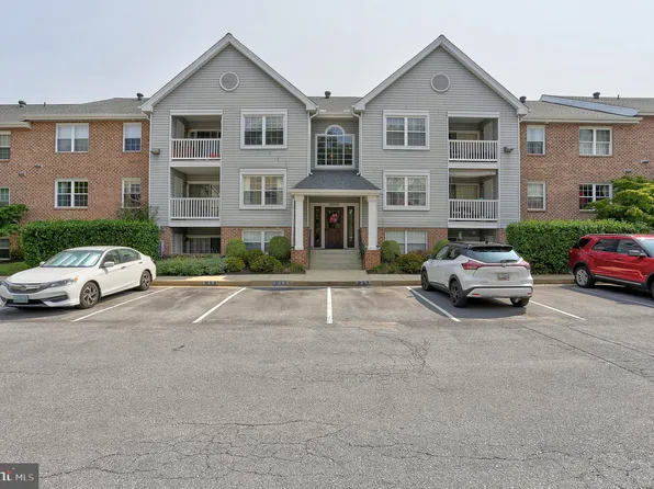 3 Rumford Dr Unit 201, Catonsville, MD 21228