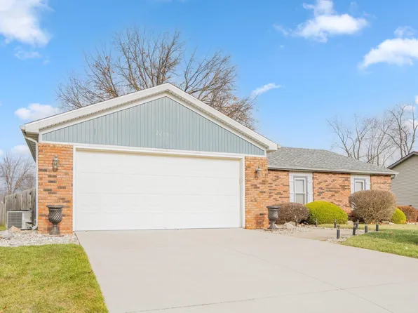 2206 Foxboro Dr, Fort Wayne, IN 46818