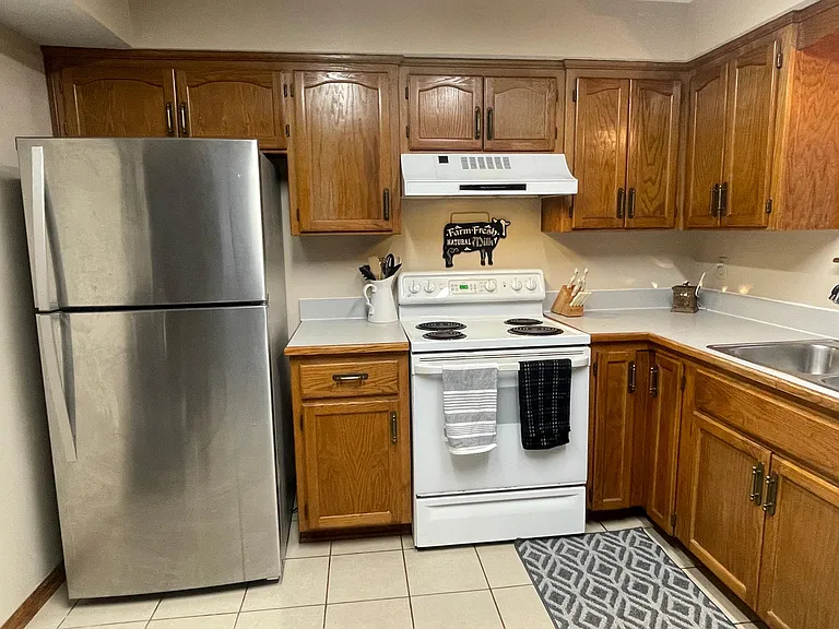 Oven, microwave and large refrigerator