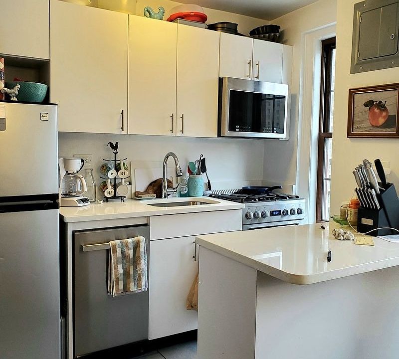 2nd image of 80 Cranberry St #9N