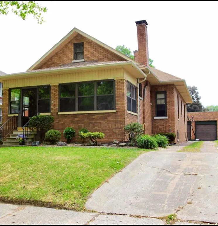 2532 Delmar Ave photo 1