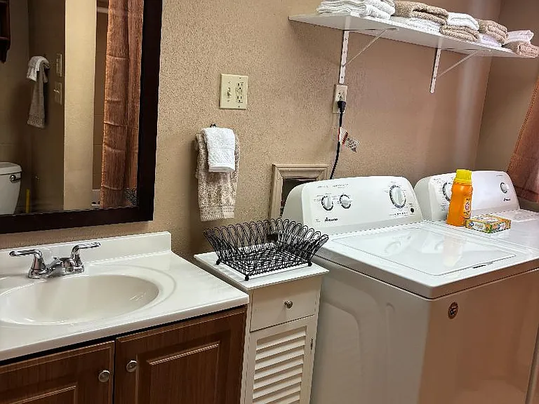 809 Epsilon St #FURNISHED — Photo 10
