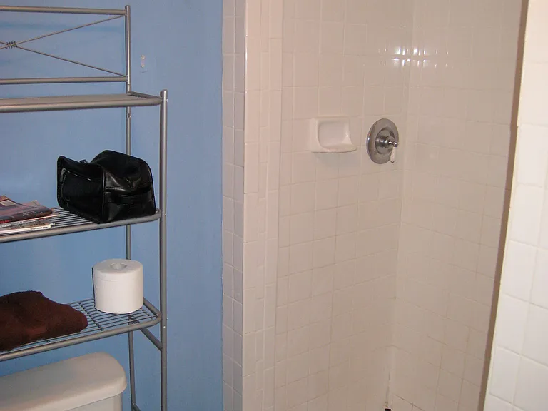 219 S Walker St #B — Photo 9