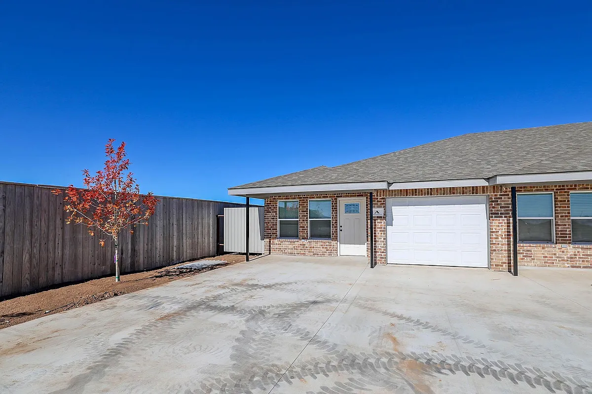 Building Photo - 10524 Tierra Santa Dr
