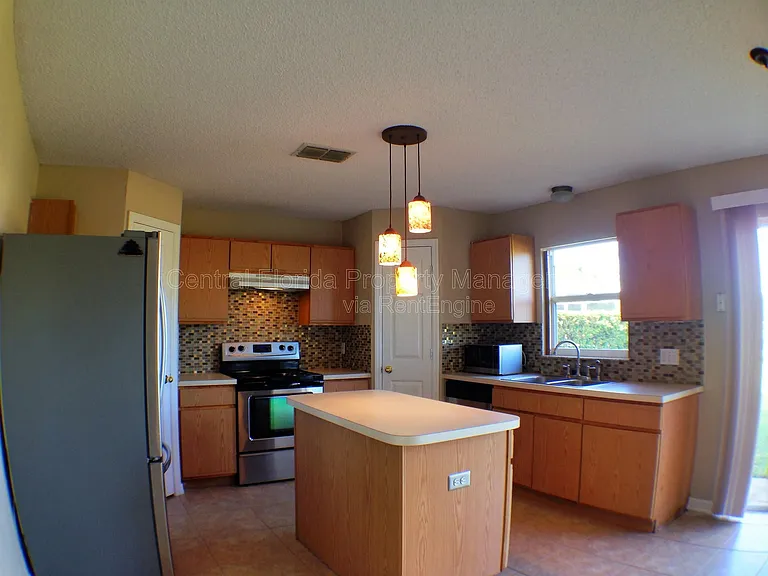 4437 Stonemeadow Dr — Photo 4