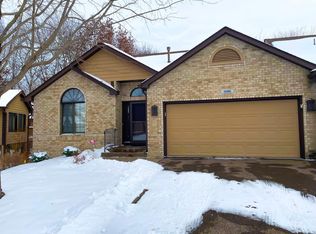 13320 Huntington Ln, Apple Valley, MN 55124