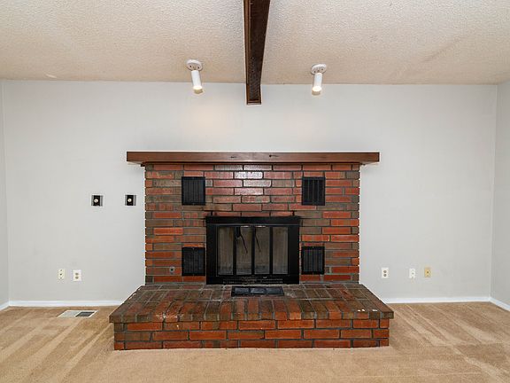 5th image of 104 Lakeview Dr