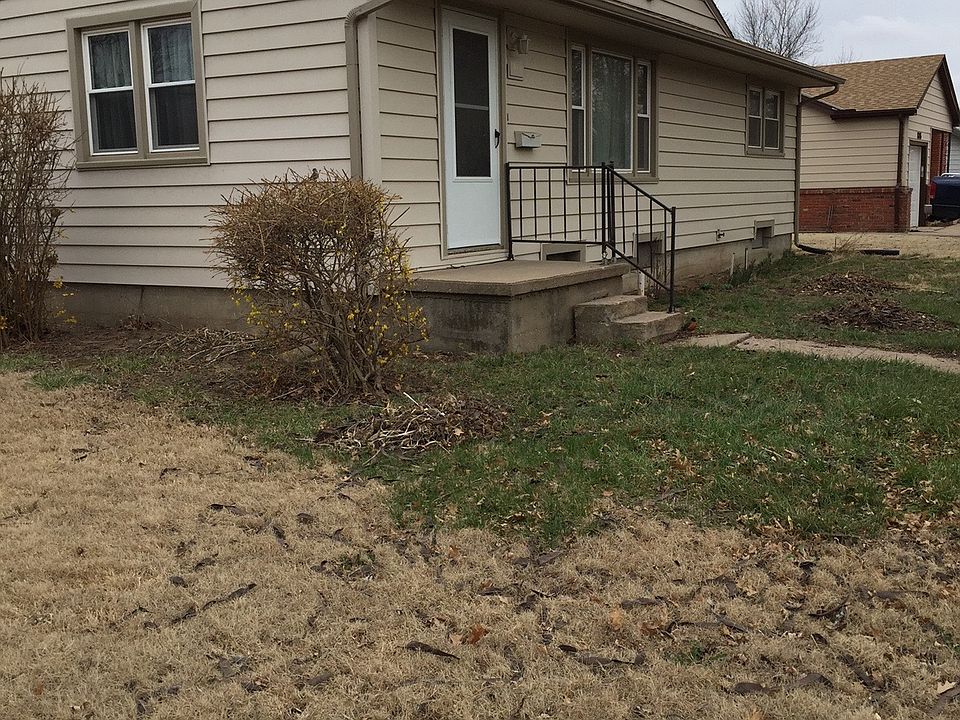 1st image of 810 S Fredrick Dr